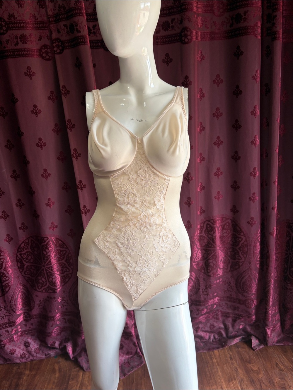 Vintage Olga Cream Lace Front Shaping Bodysuit Size 36D